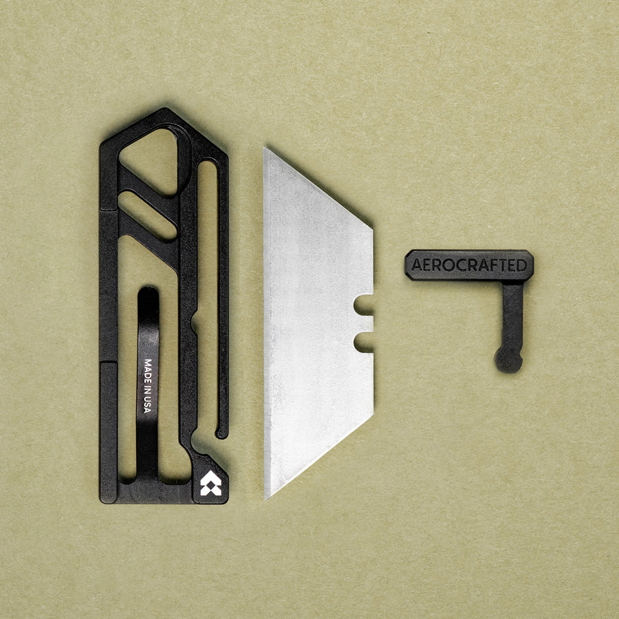 minimalist utility knife is just three parts #material_black-aluminum-ultem